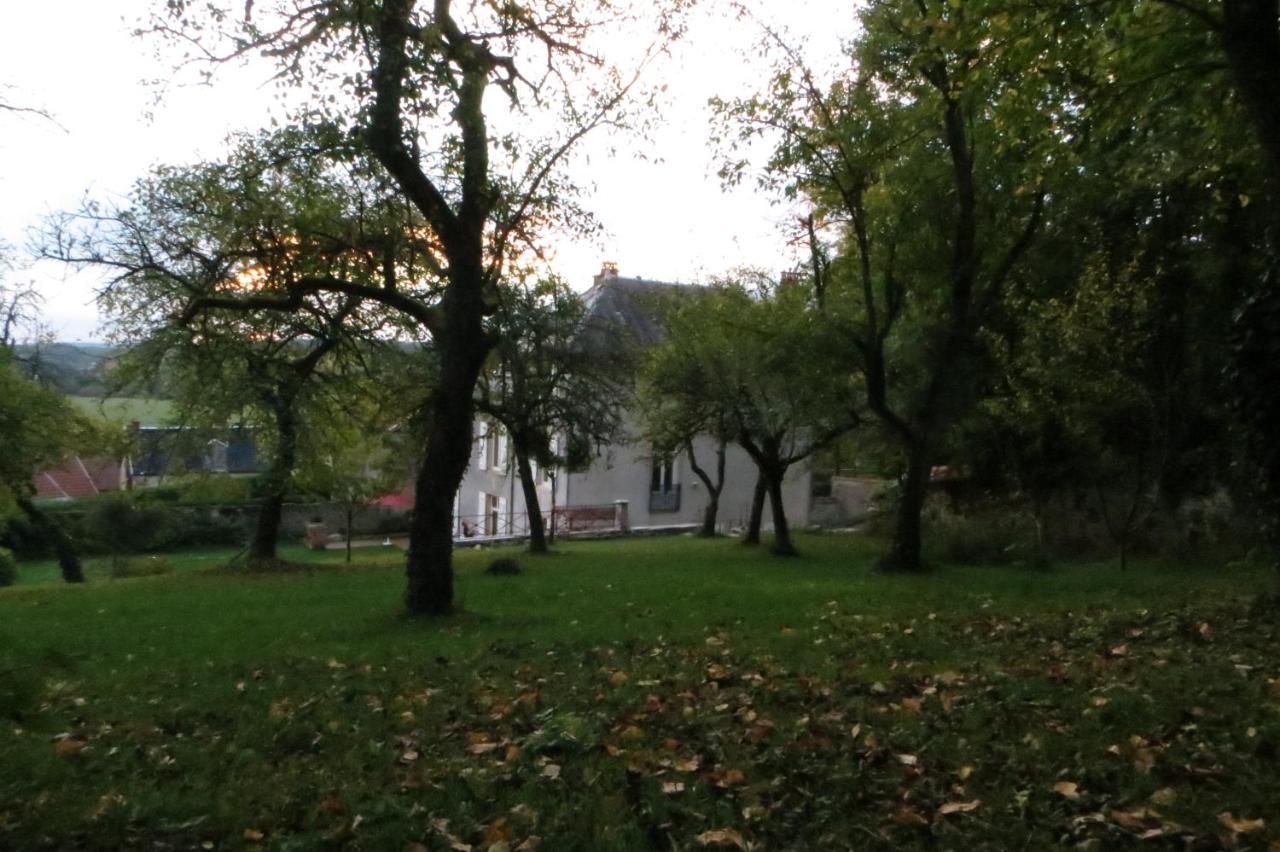 Le Bailli De Montsaugeon Bed & Breakfast Eksteriør bilde