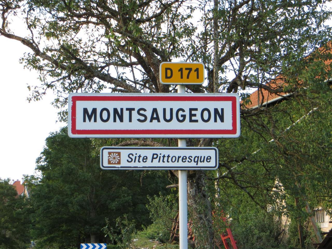 Le Bailli De Montsaugeon Bed & Breakfast Eksteriør bilde